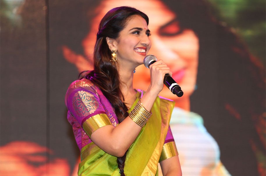 Vani-Kapoor-at-Aaha-Kalyanam-Audio-Launch